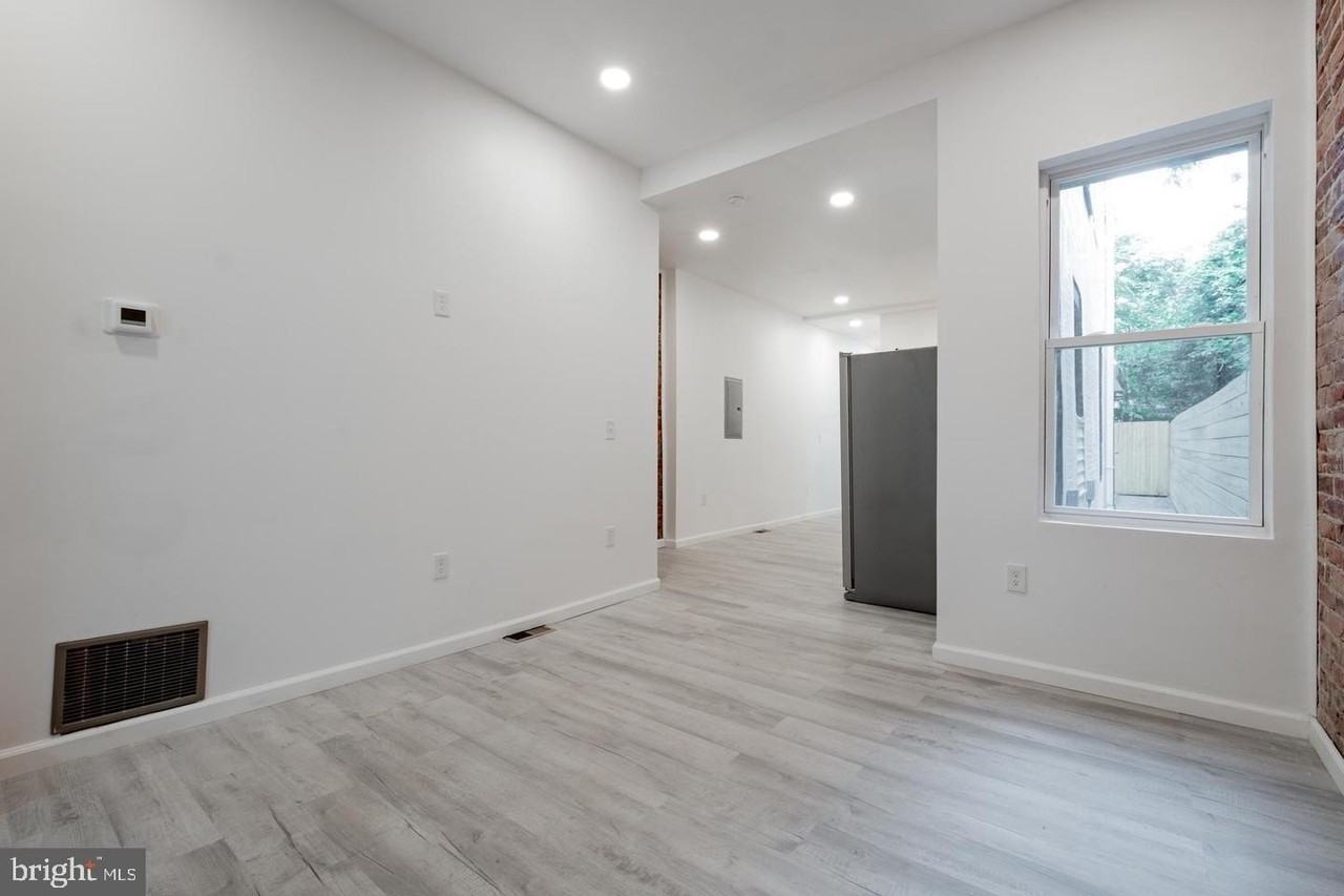 935 W Susquehanna Ave #1 - Photo 3 of 18
