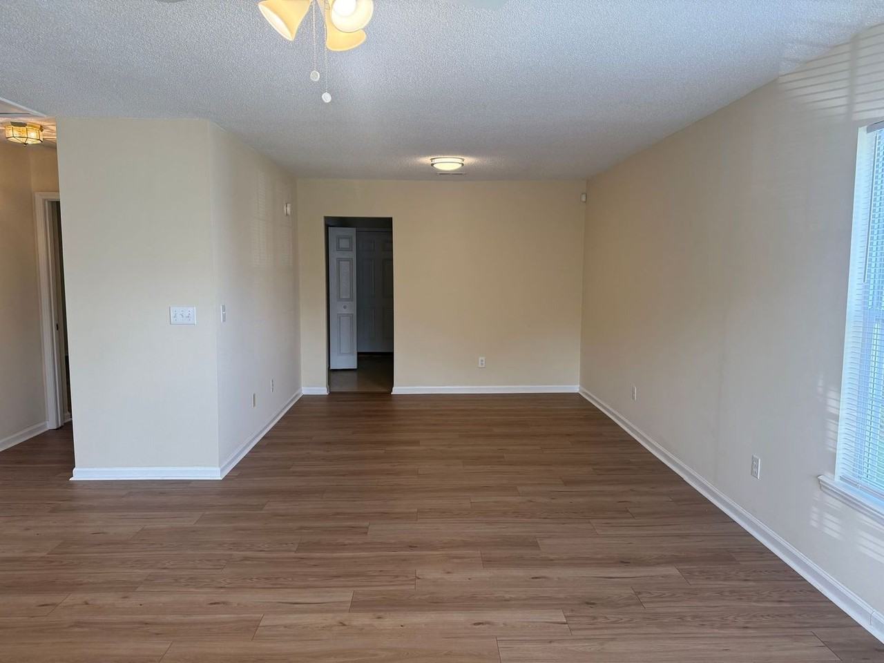 1033 Park Meadow Dr - Photo 2 of 13