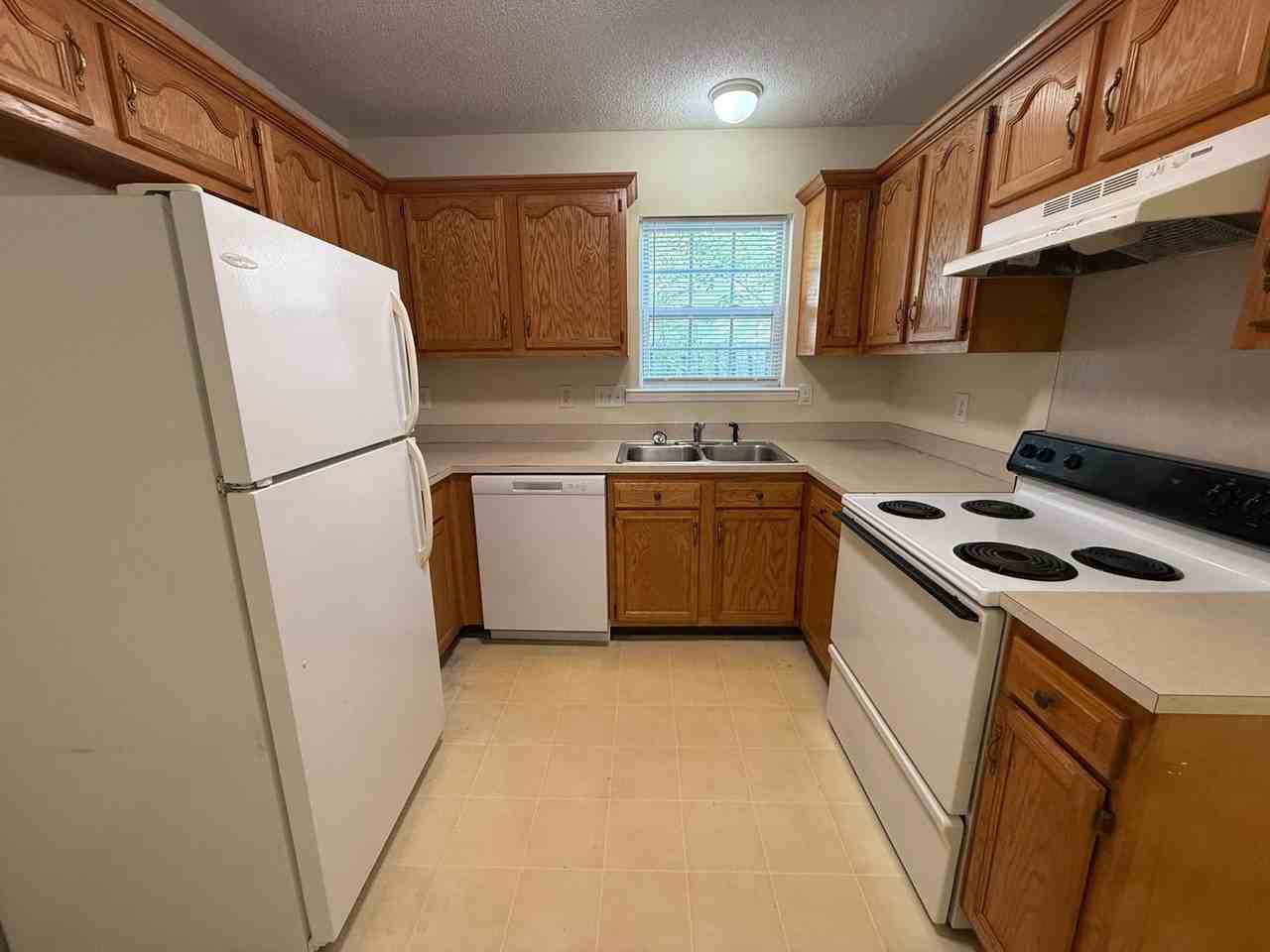1033 Park Meadow Dr - Photo 5 of 13