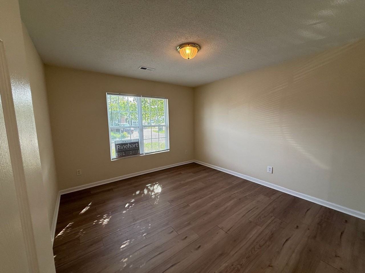 1033 Park Meadow Dr - Photo 6 of 13