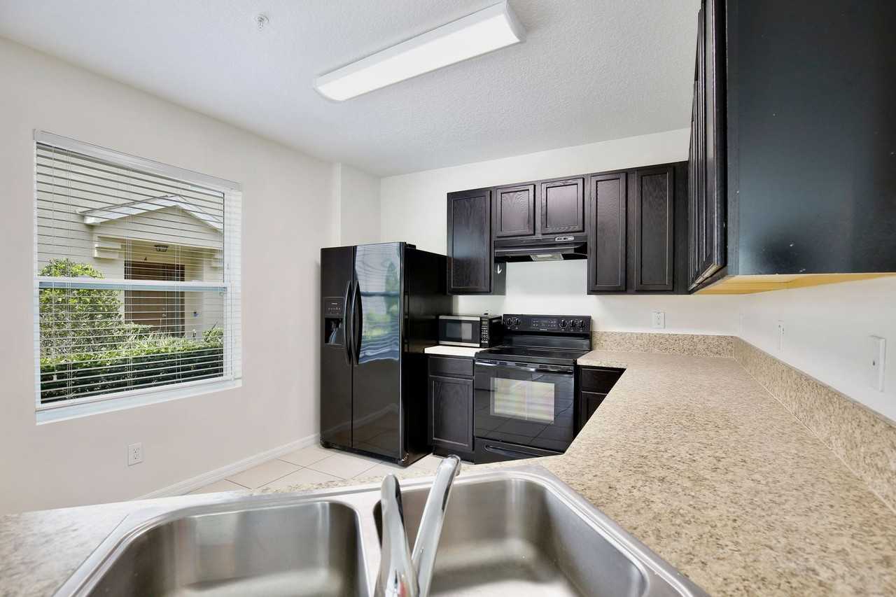 3520 Seneca Club Loop - Photo 4 of 23