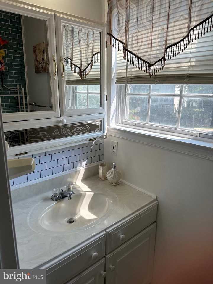 4002 Summer Hollow Ct #155A - Photo 6 of 50