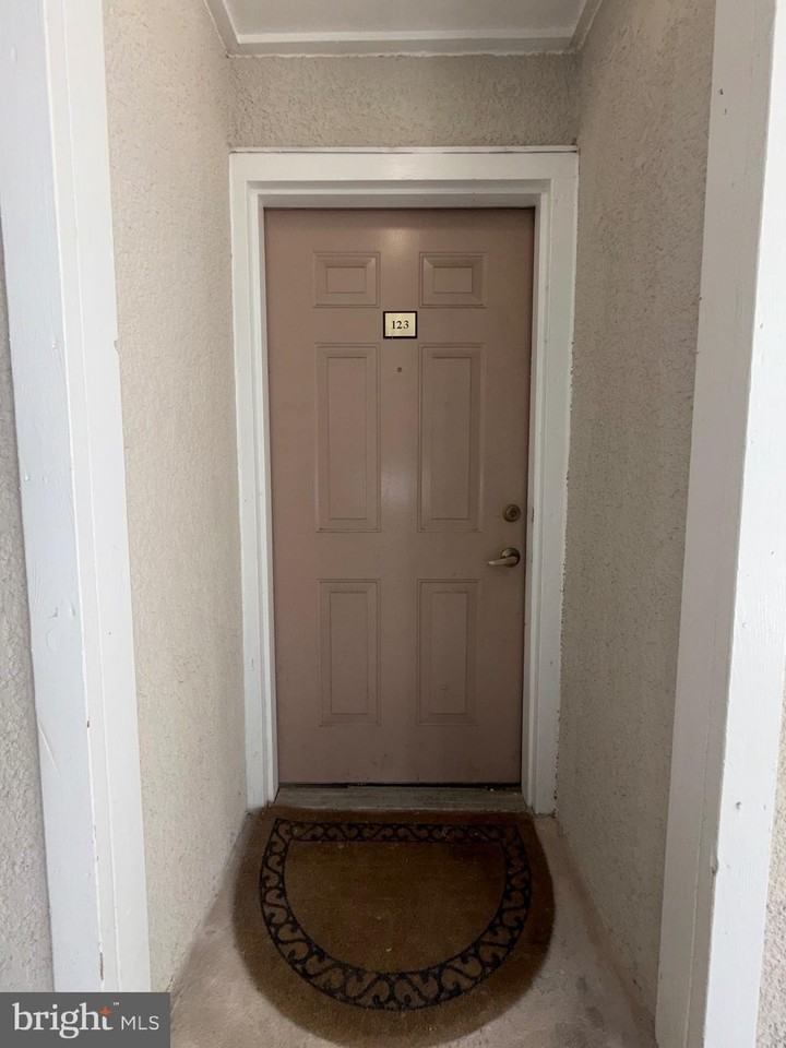 1504 Lincoln Way #123 - Photo 2 of 34