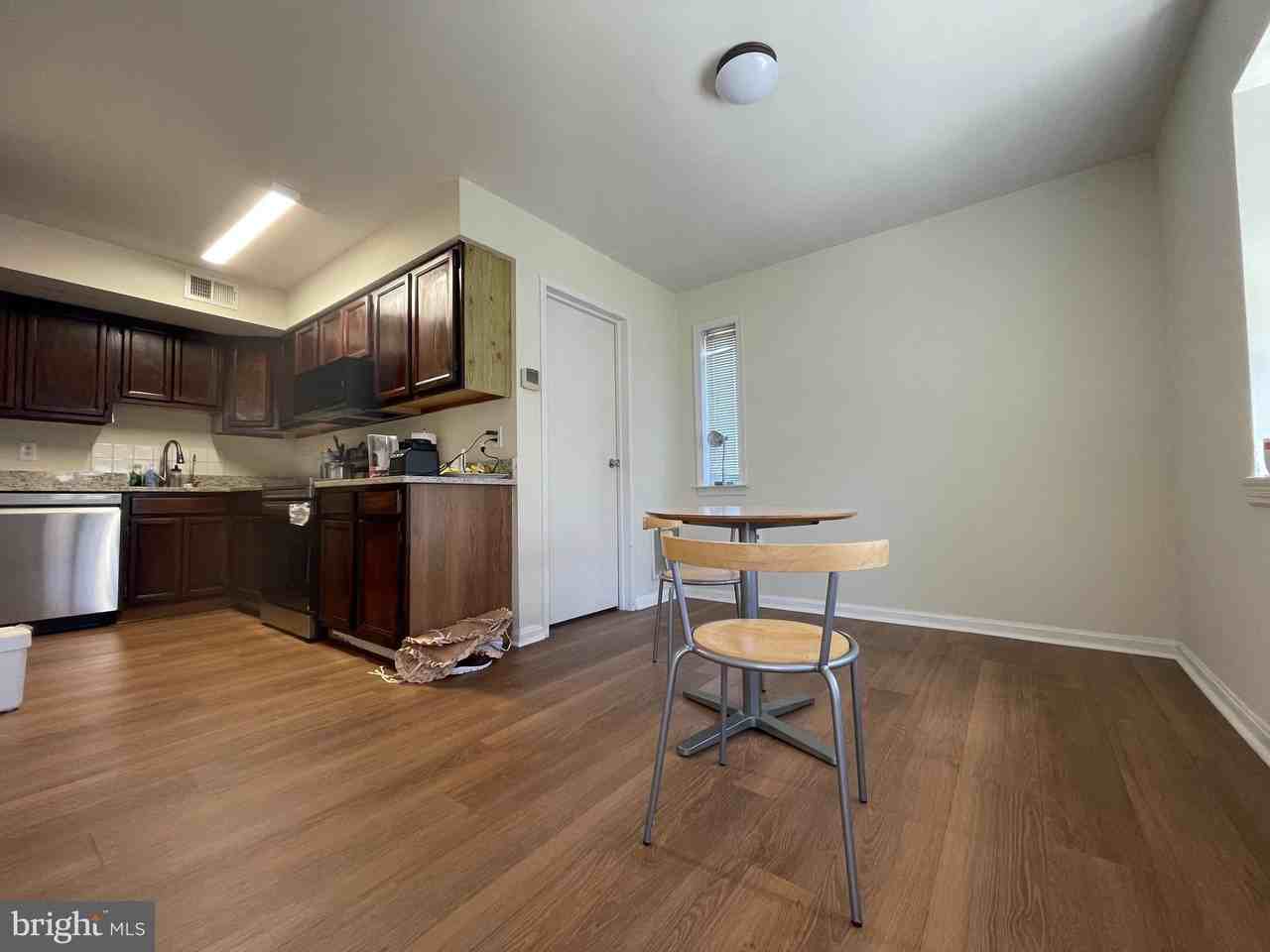 4570 Conwell Dr - Photo 4 of 13