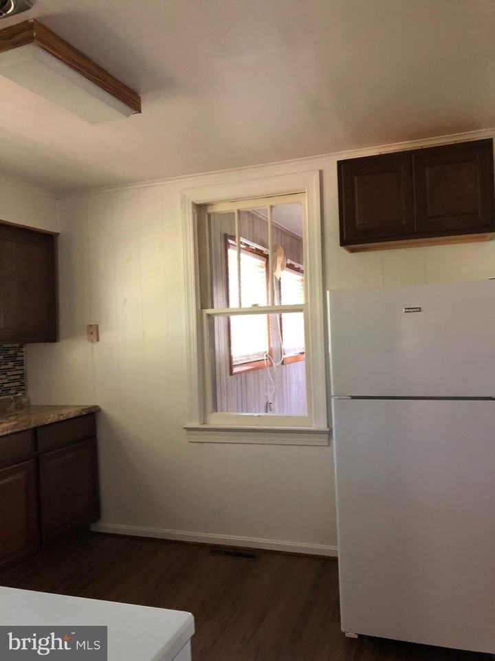 11181 Dahlgren Rd - Photo 6 of 16