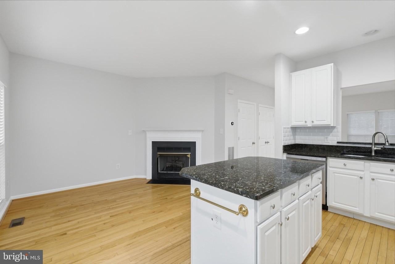 45570 Trestle Ter - Photo 2 of 36