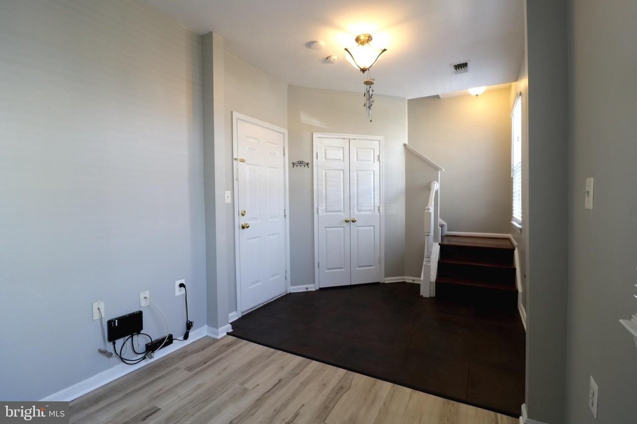 21786 Dragons Green Sq - Photo 3 of 21