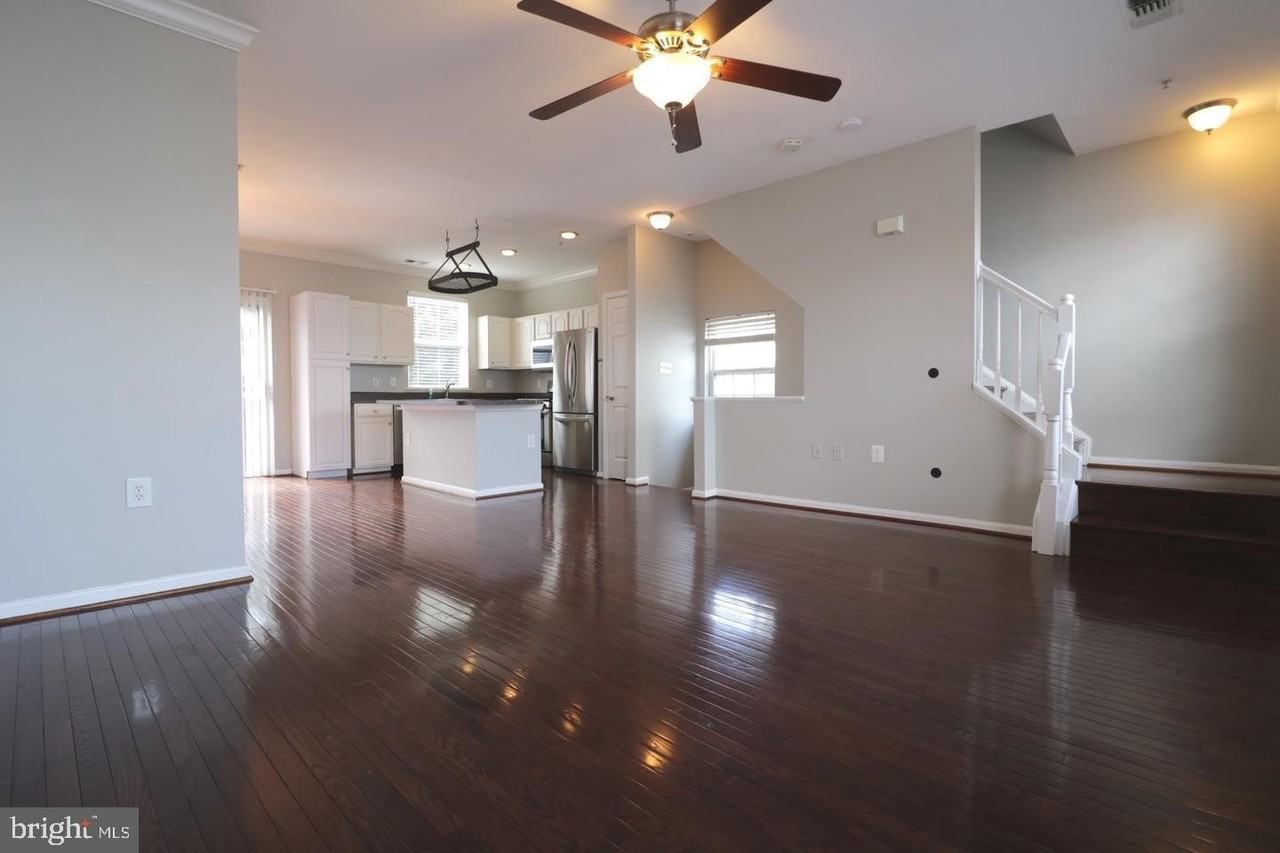 21786 Dragons Green Sq - Photo 5 of 21