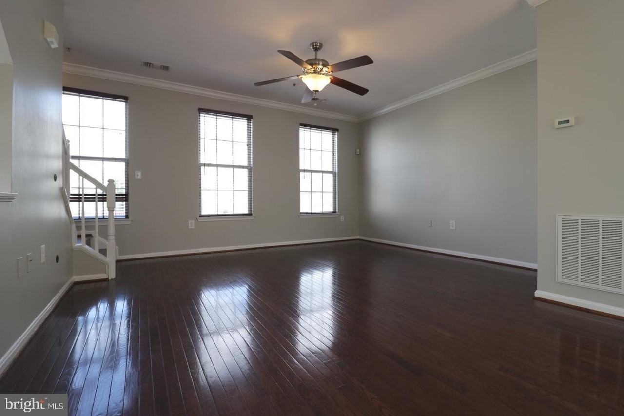 21786 Dragons Green Sq - Photo 7 of 21