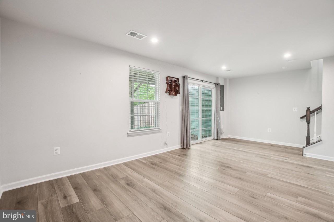 4502 Dale Creek Way - Photo 5 of 43