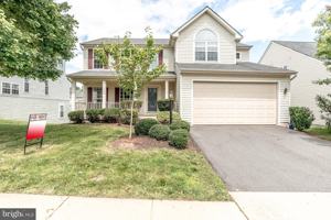 featured image of 8004 Towering Oak Way