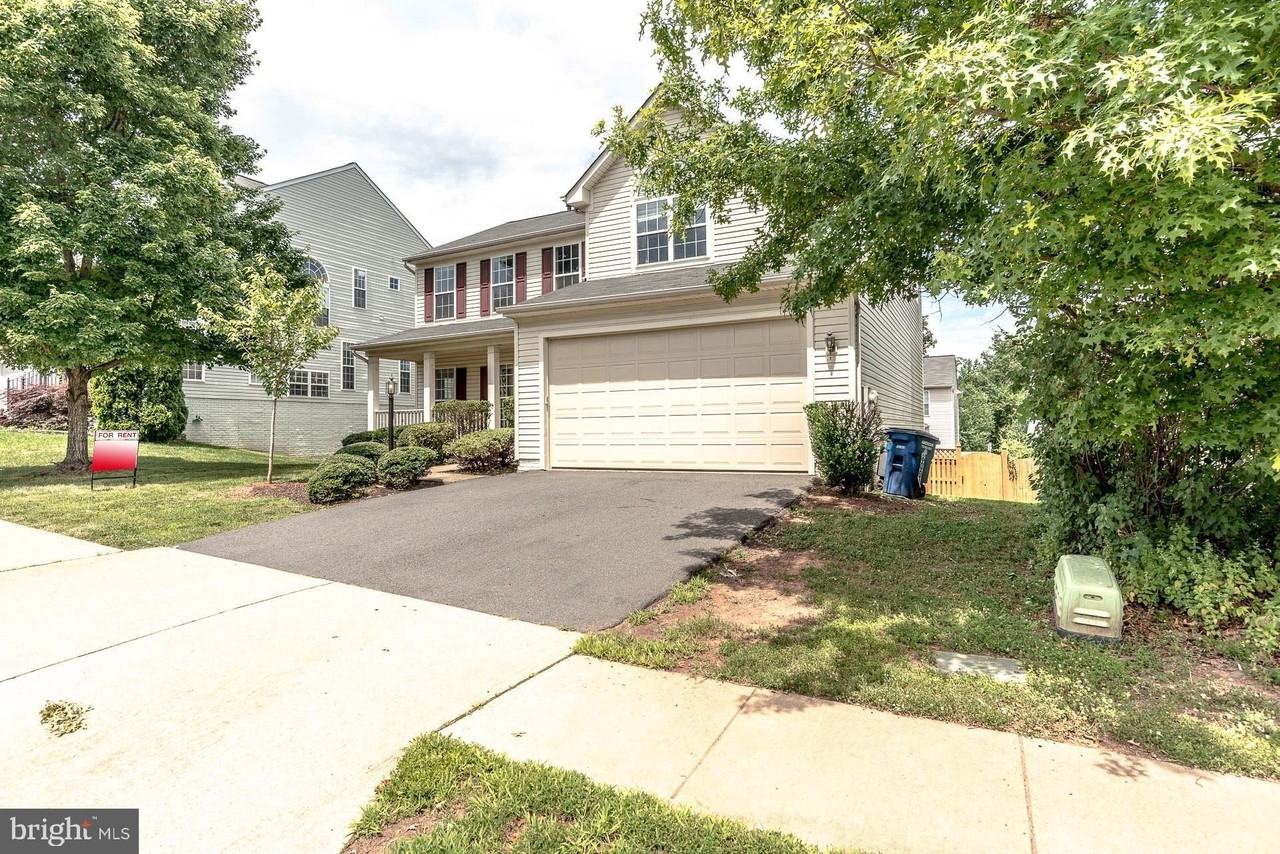 8004 Towering Oak Way - Photo 2 of 47