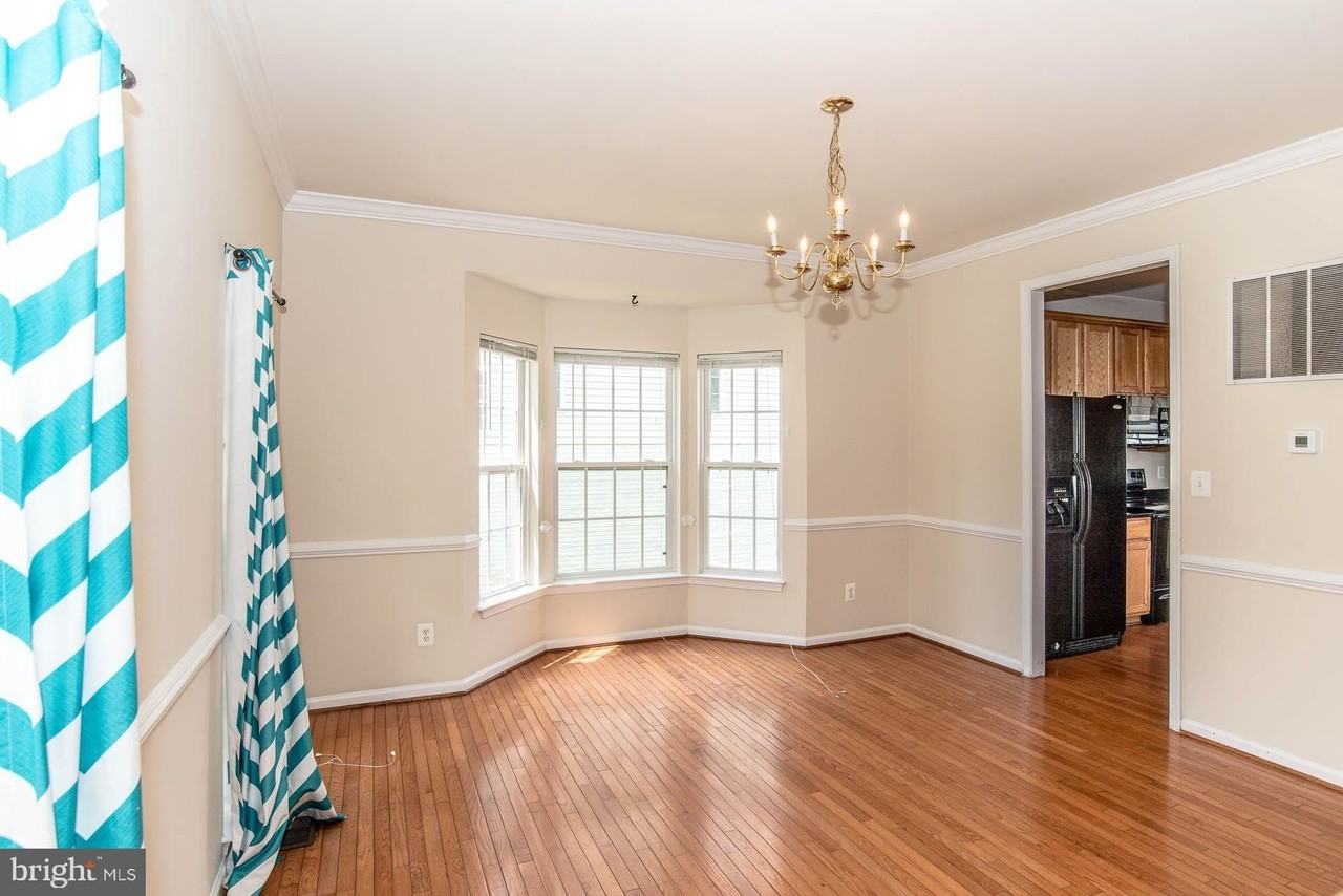 8004 Towering Oak Way - Photo 6 of 47