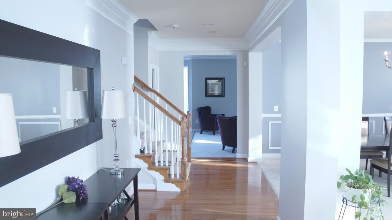 4153 Philena St - Photo 5 of 28