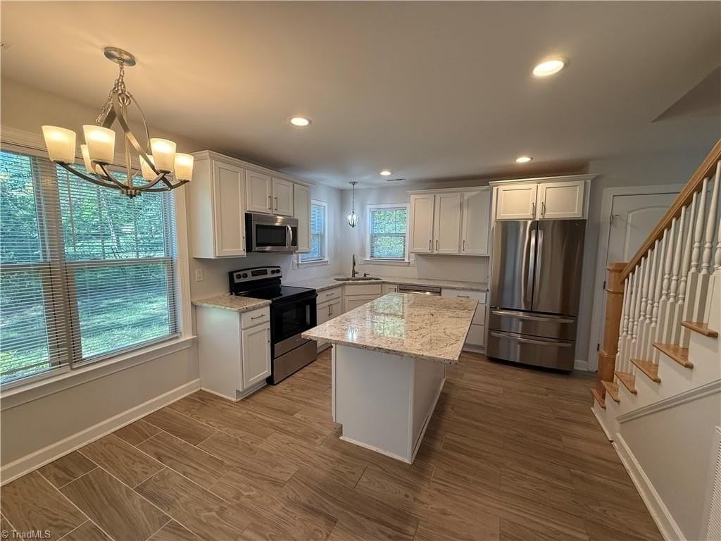 3963 Talcott Ave - Photo 4 of 16