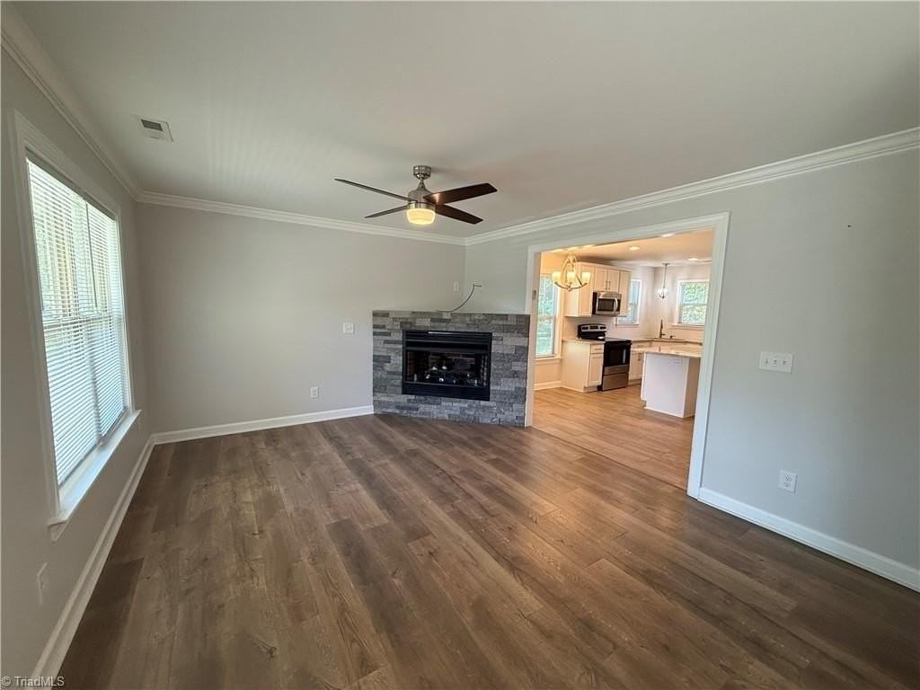 3963 Talcott Ave - Photo 5 of 16