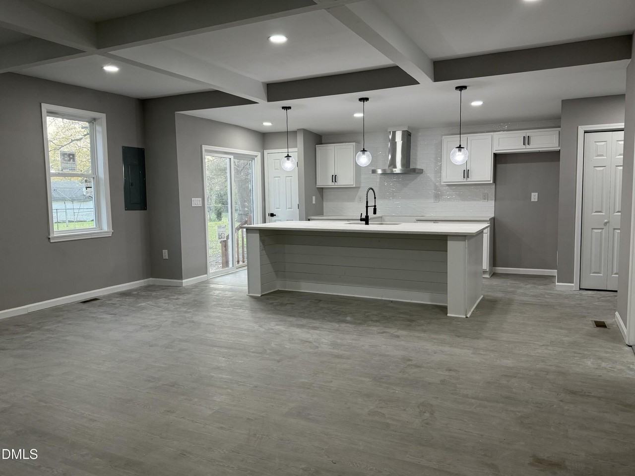 1012 S Franklin St - Photo 2 of 31