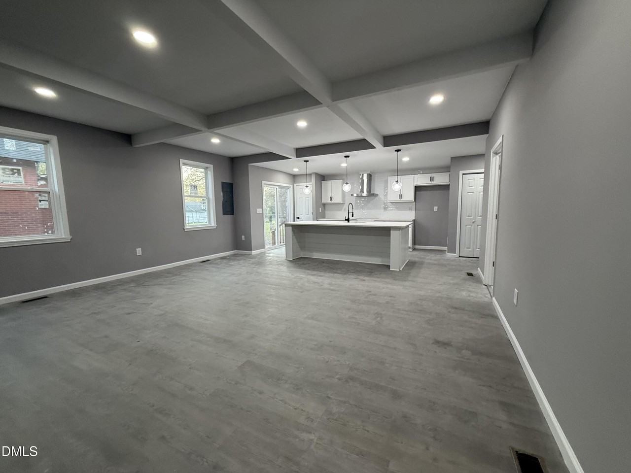1012 S Franklin St - Photo 3 of 31