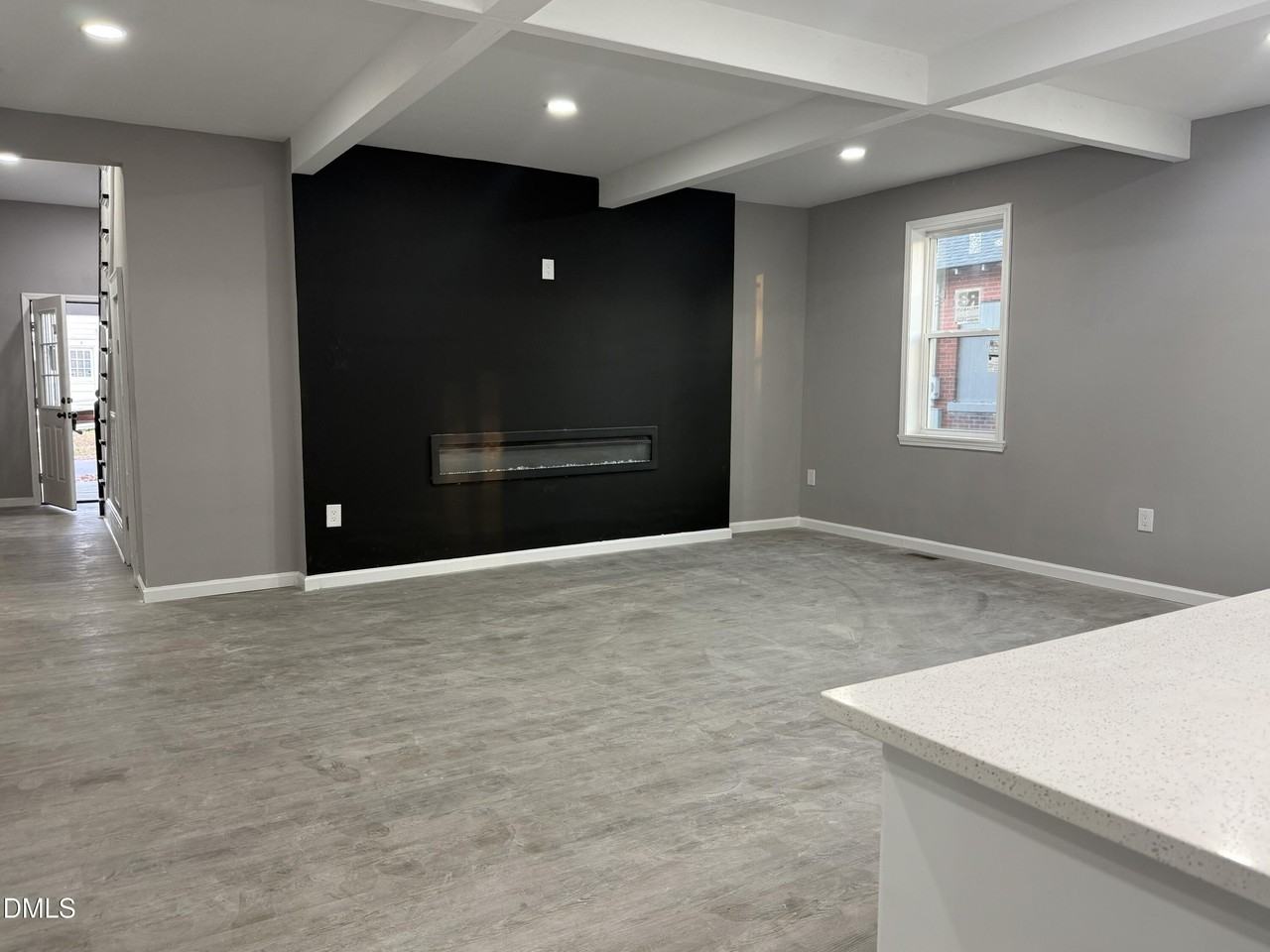 1012 S Franklin St - Photo 4 of 31