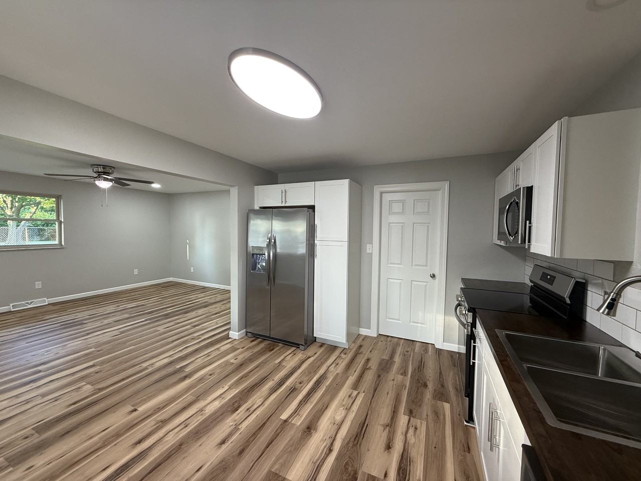 519 Prince Albert Blvd - Photo 2 of 11