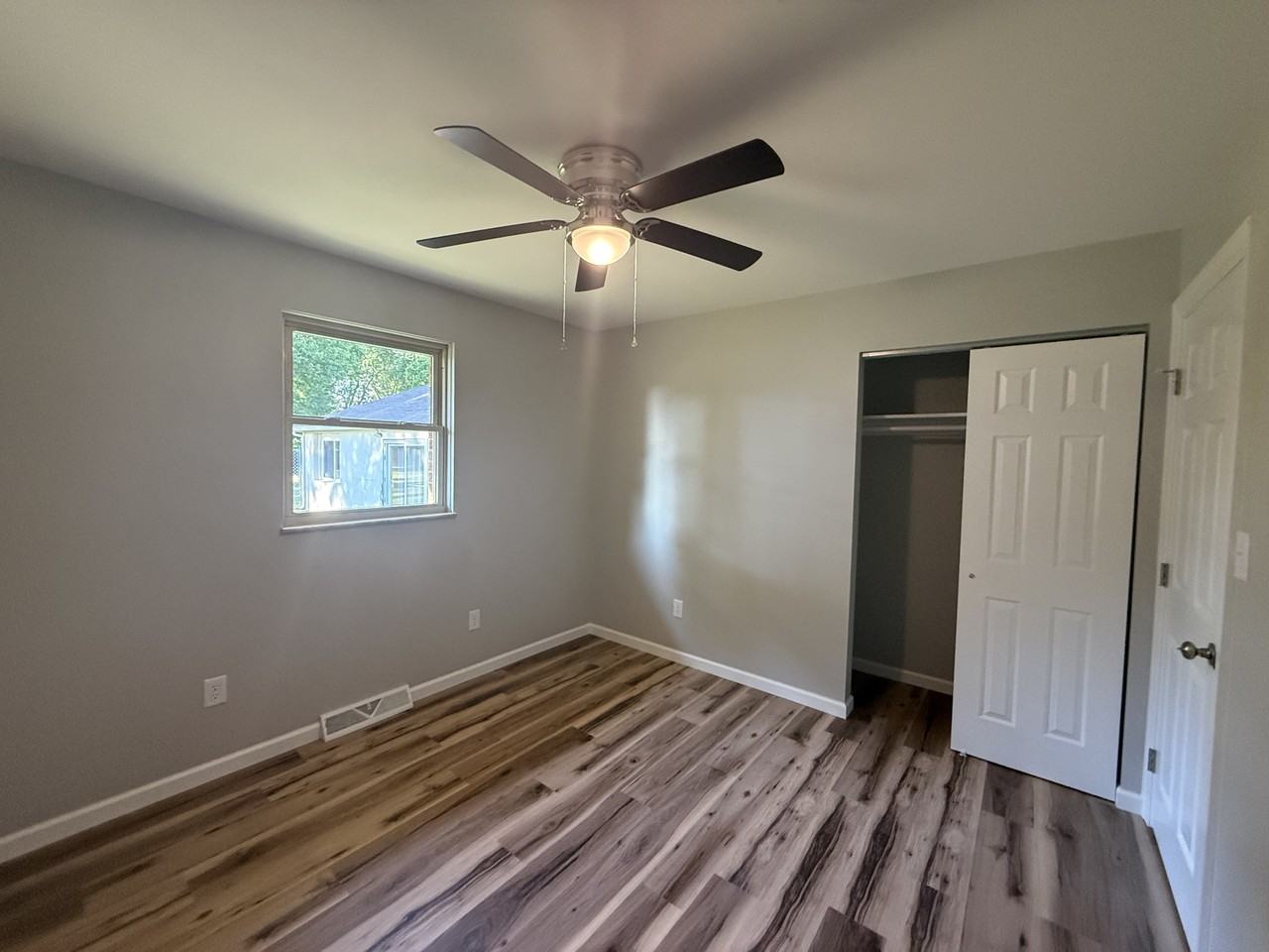 519 Prince Albert Blvd - Photo 5 of 11