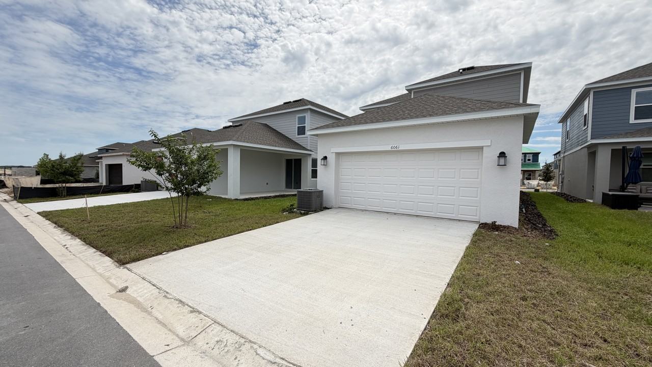 6061 Meditation Dr - Photo 4 of 32