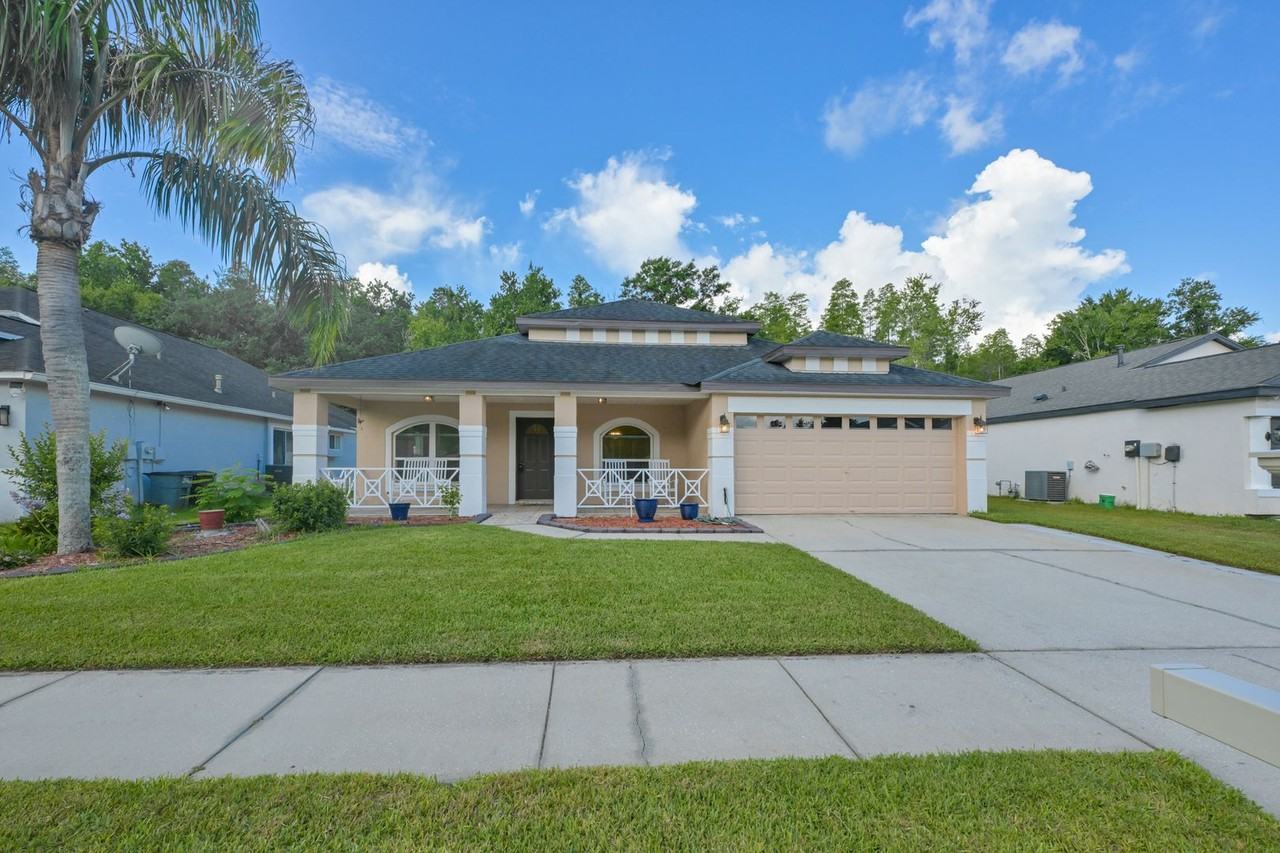 1147 Timber Trace Dr - Photo 2 of 50
