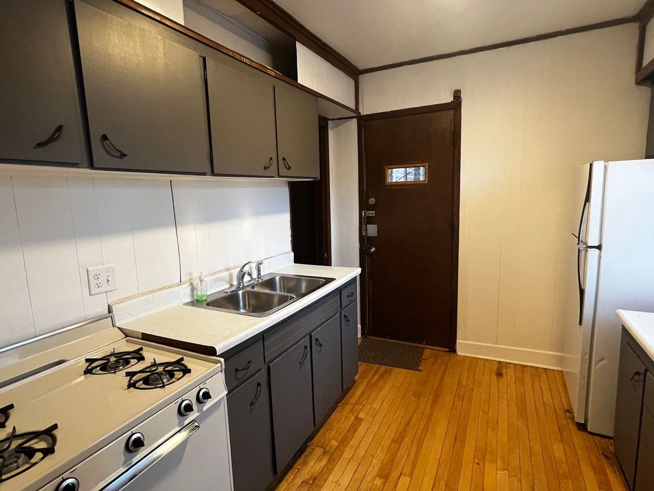 O - Oakland Court - Photo 6 of 14