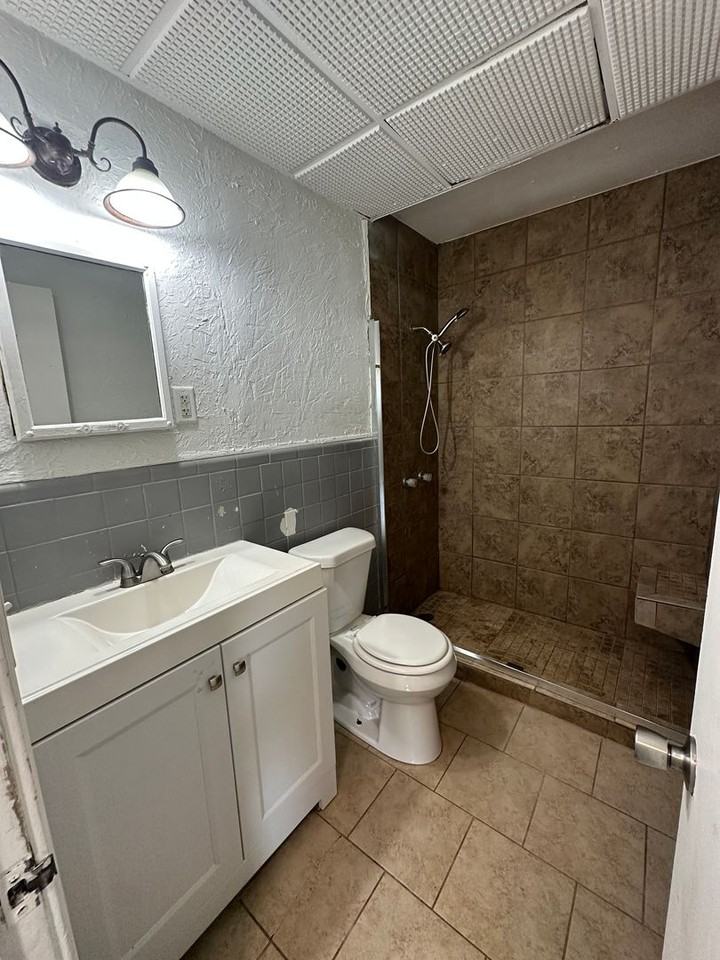 1406 N Arapahoe St - Photo 6 of 11