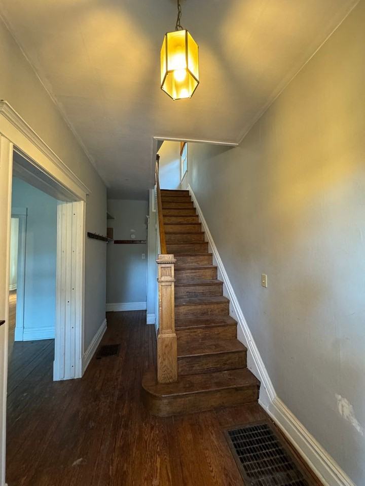 82 Estella Ave - Photo 4 of 12