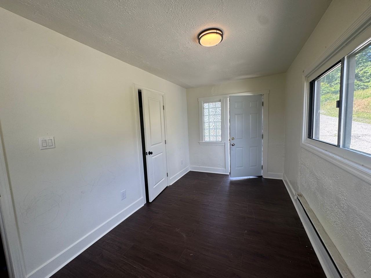 922 Oak St - Photo 5 of 16
