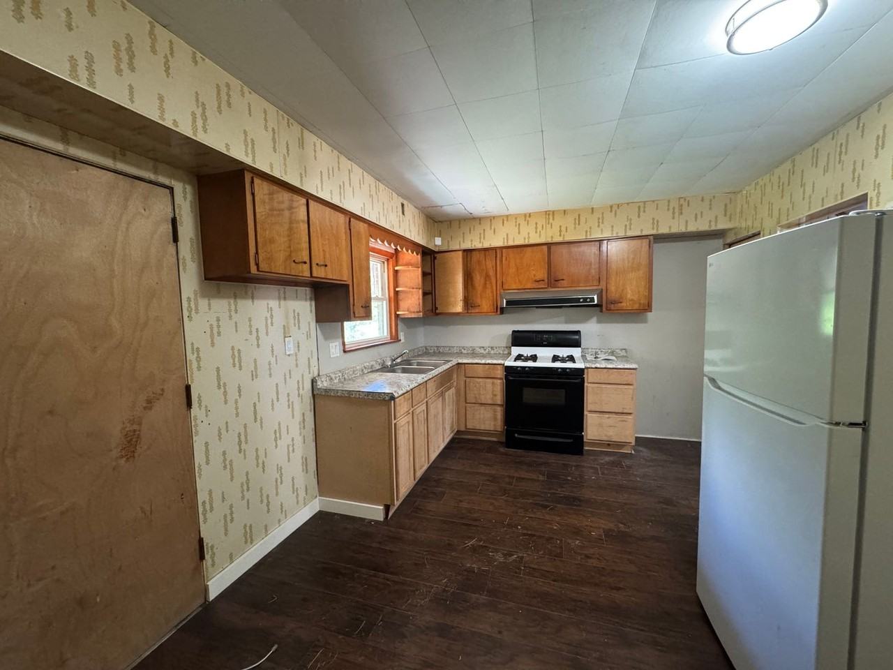 1007 Wool St - Photo 5 of 11
