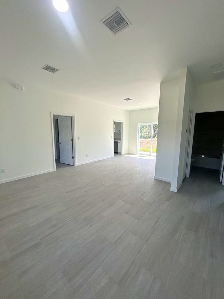 749 Pacific St - Photo 5 of 18