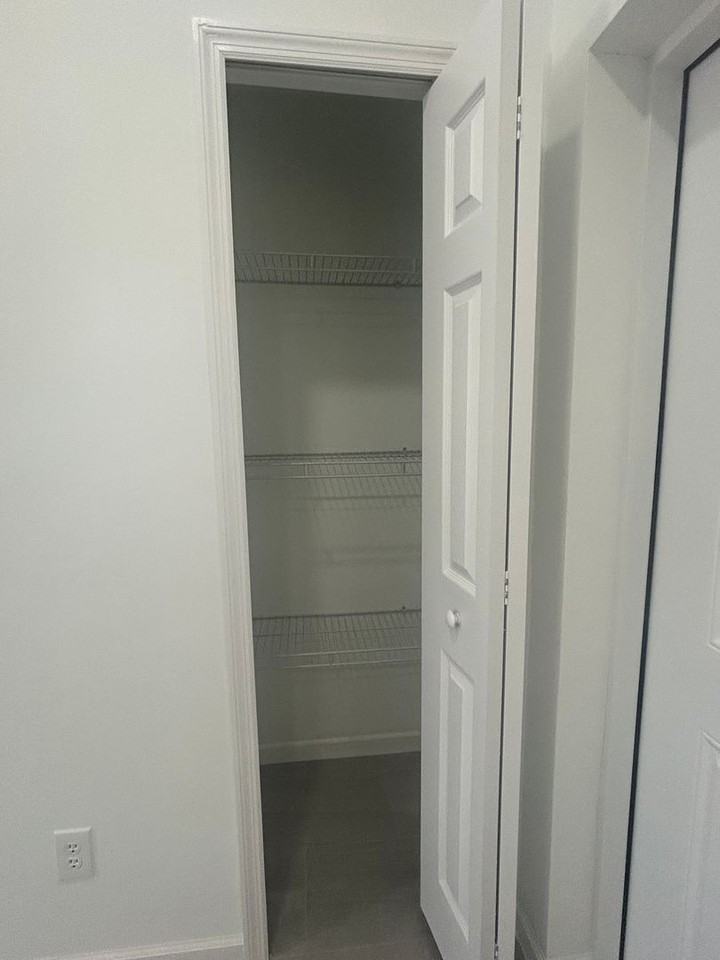 753 Pacific St - Photo 5 of 16