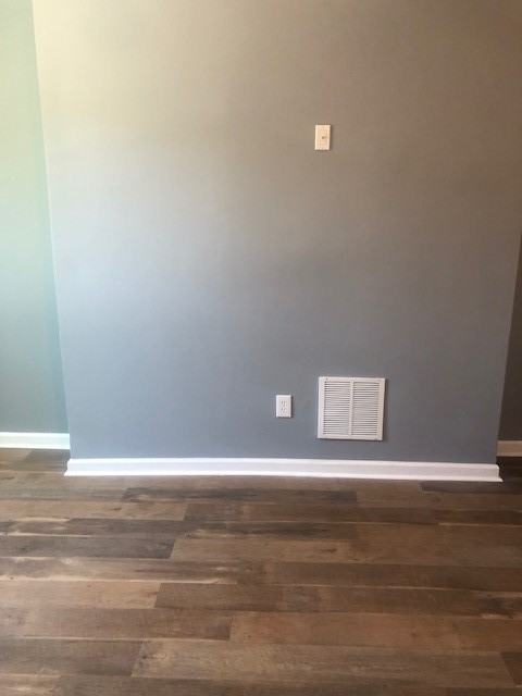 1326 James St - Photo 4 of 7