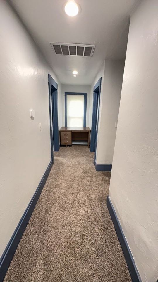 802 W Oak Ave - Photo 7 of 18