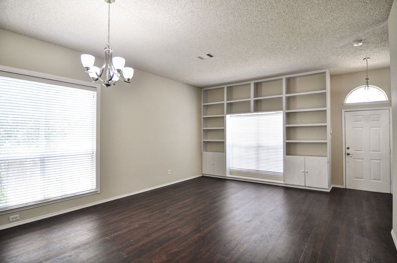 3960 Bexhill Dr - Photo 4 of 26