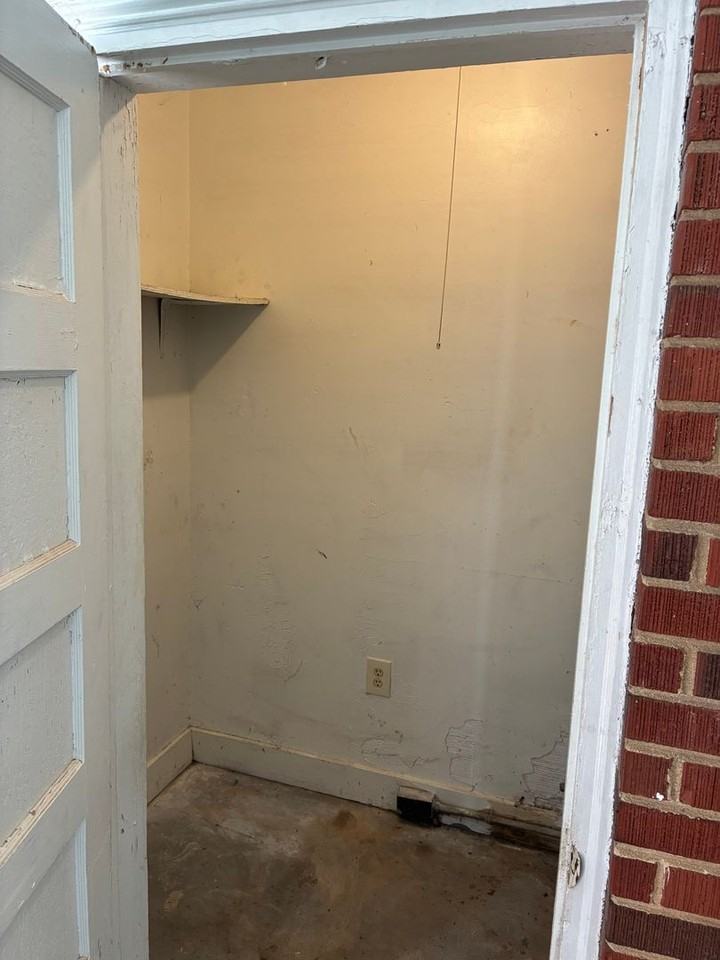 4000 Winfield Dr - Photo 2 of 15