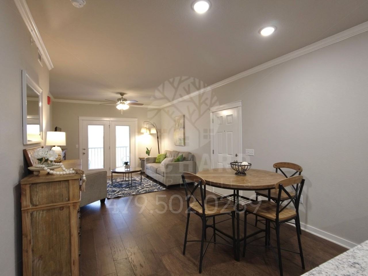 1901 E. Brookview Circle - Photo 4 of 14