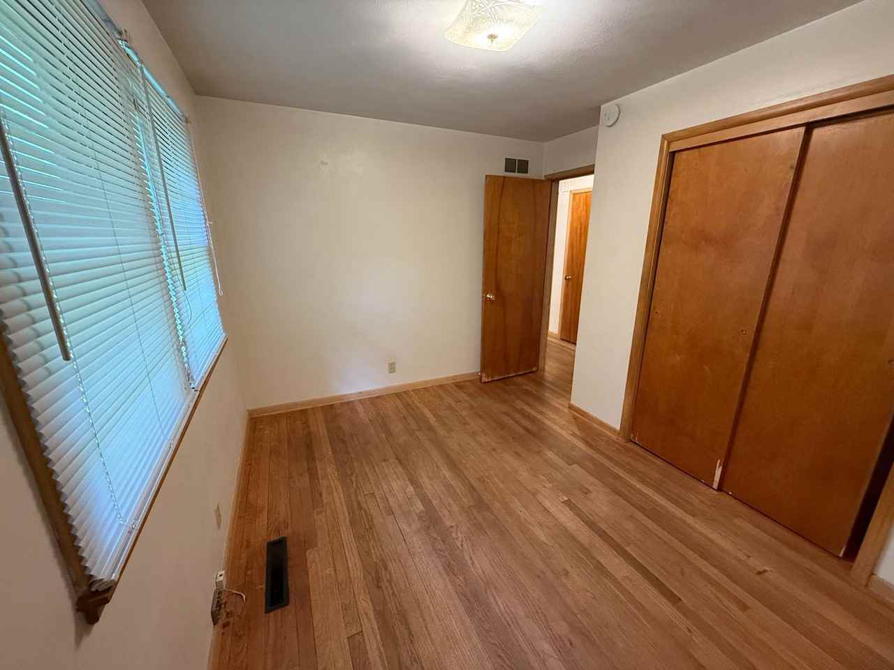 1705 Northwestern Ave - Photo 6 of 10