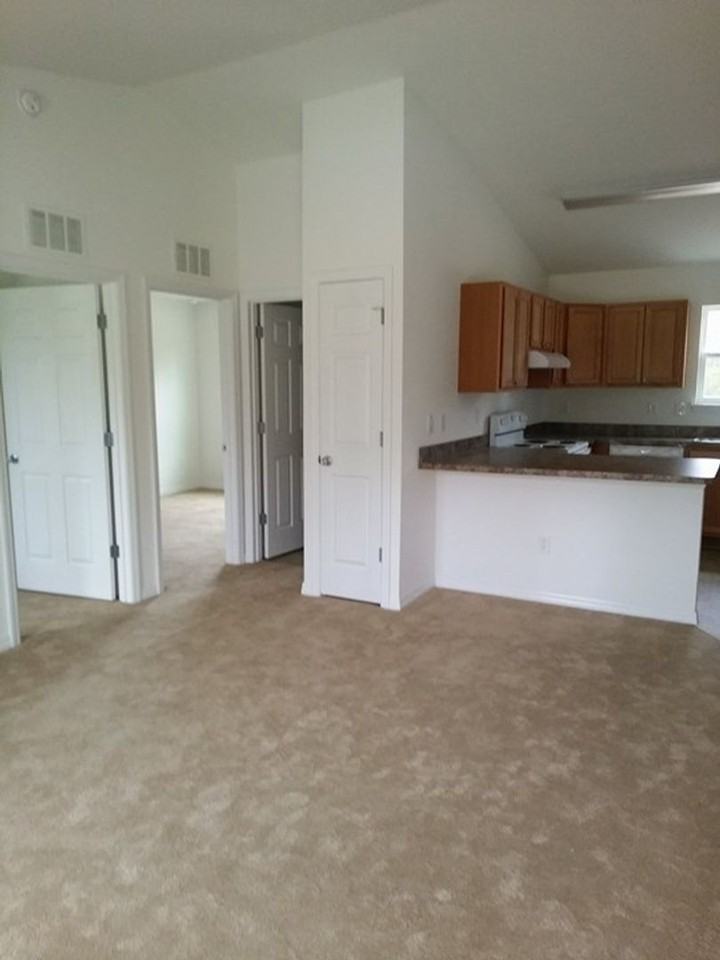 202 Marion Oaks Mnr - Photo 2 of 8