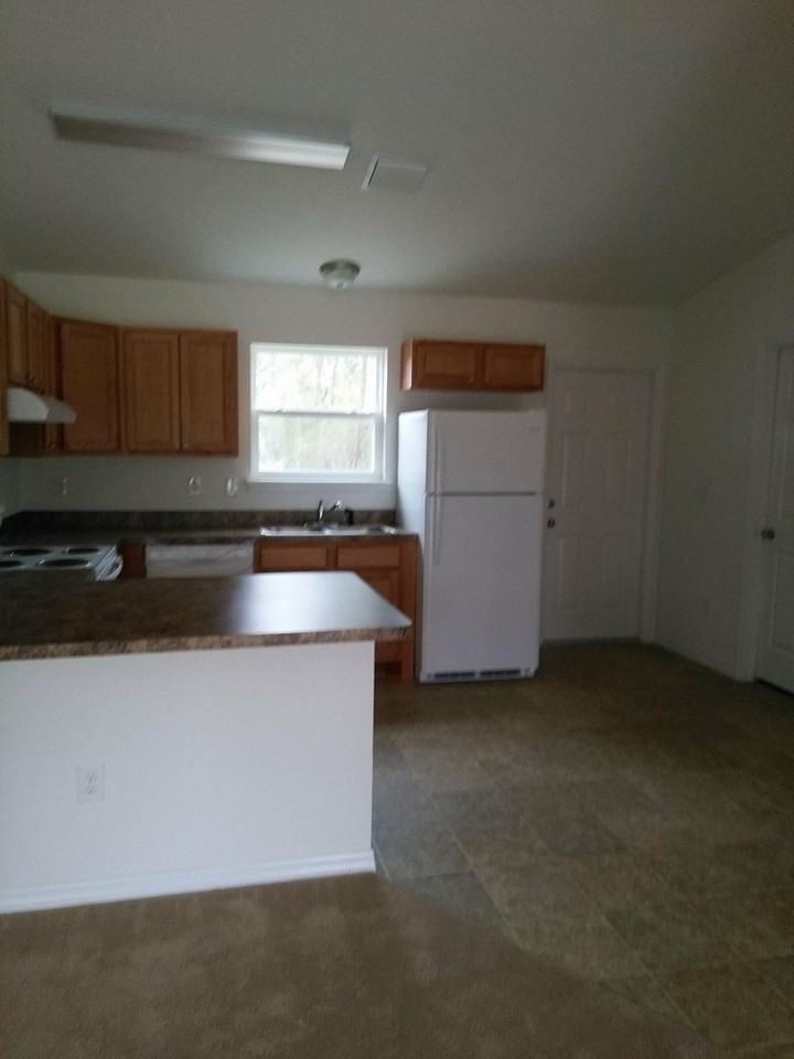 202 Marion Oaks Mnr - Photo 3 of 8