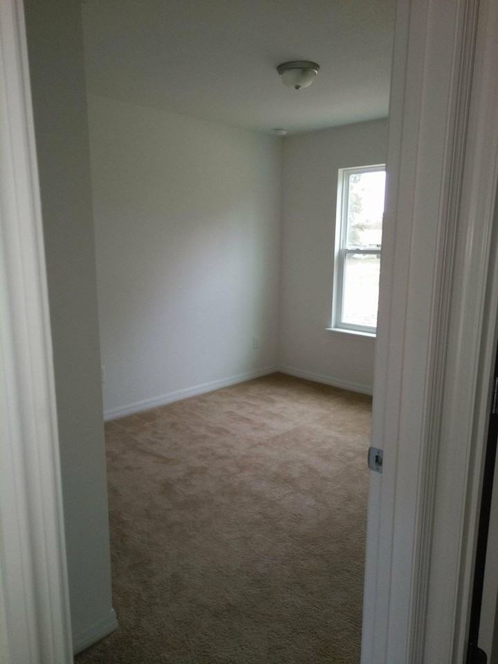 202 Marion Oaks Mnr - Photo 4 of 8