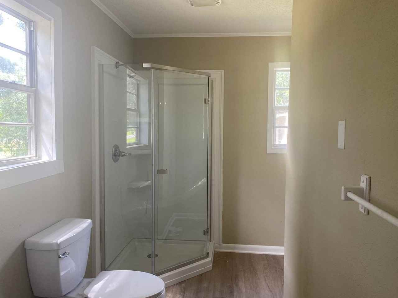 116 Independence Ave - Photo 5 of 9