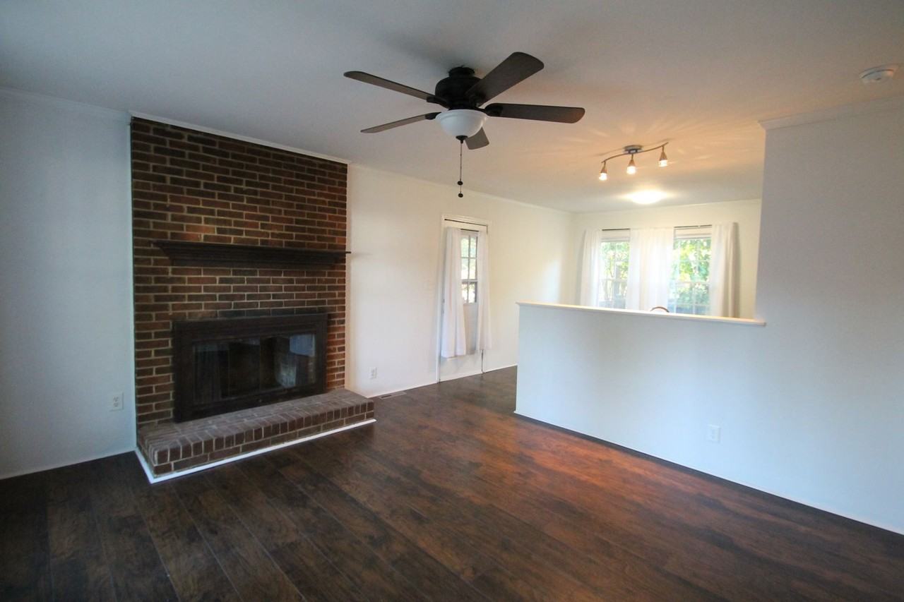 731 Level St - Photo 4 of 17