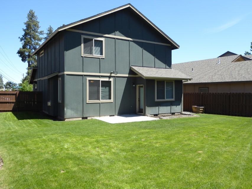 20249 Knightsbridge Pl - Photo 2 of 10