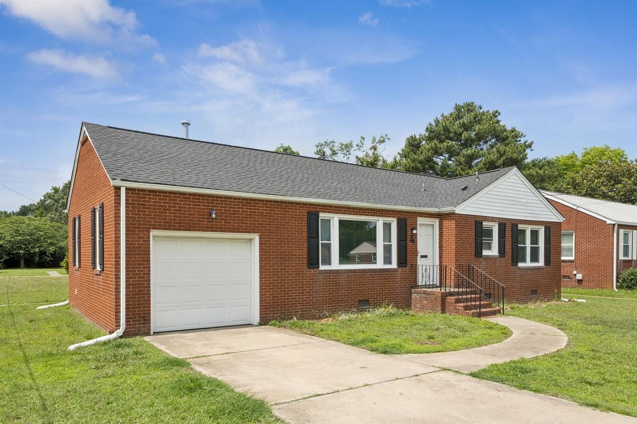 1815 Canterbury Rd - Photo 4 of 28