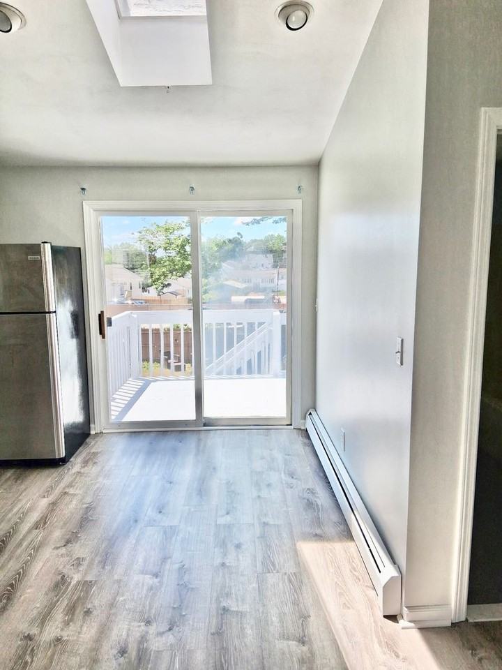 18 Foch Ave - Photo 5 of 14