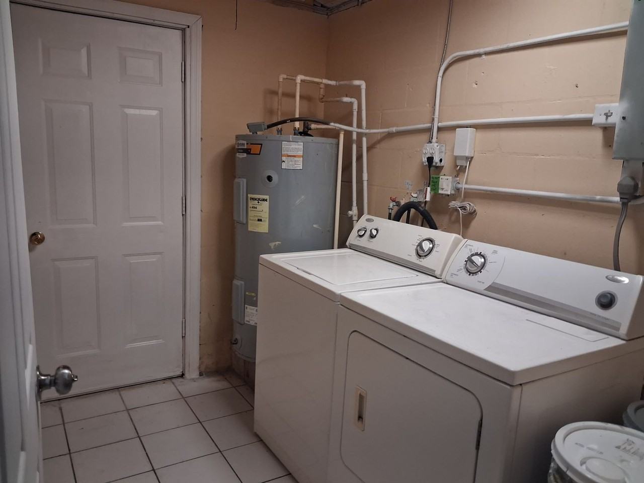 4746 Eastwood Ln - Photo 7 of 18