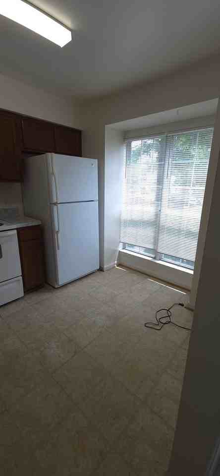 9633 Hastings Dr - Photo 3 of 20